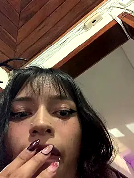 Snapshot of LiilithStonne chatting on 12.14.25 LiilithStonne online show from 12.14.25