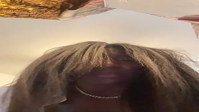 Snapshot of Motherbigbus chatting on 01.19.26 Motherbigbus online show from 01.19.26