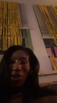 Snapshot of Motherbigbus chatting on 02.02.26 Motherbigbus online show from 02.02.26