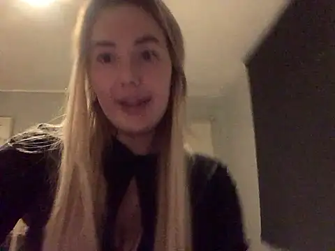 Snapshot of xoxohan11 chatting on 02.14.26 xoxohan11 online show from 02.14.26