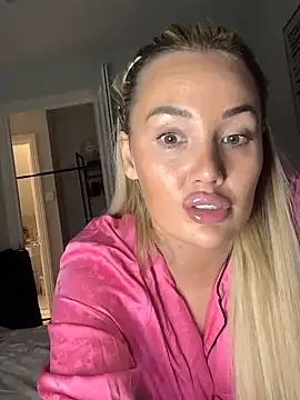 Snapshot of xoxohan11 chatting on 03.25.26 xoxohan11 online show from 03.25.26