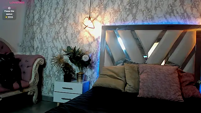 Snapshot of LILITH_LIBELULA chatting on 12.15.25 LILITH LIBELULA online show from 12.15.25