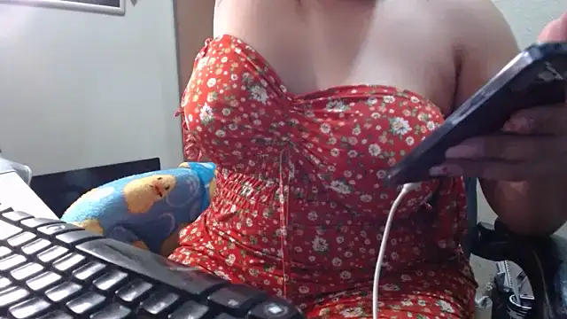 Snapshot of DiivaMarii chatting on 06.18.26 DiivaMarii online show from 06.18.26