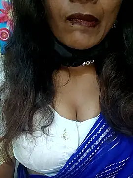 Snapshot of Premalatha_28 chatting on 01.07.26 Premalatha 28 online show from 01.07.26