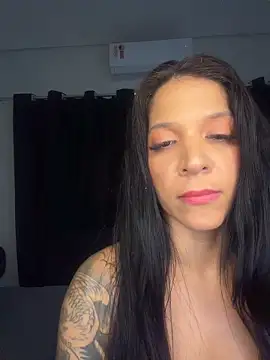 Snapshot of biadominatrix chatting on 05.26.26 biadominatrix online show from 05.26.26