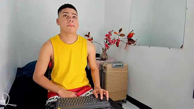 Snapshot of Lucastorrez01 chatting on 01.07.26 Lucastorrez01 online show from 01.07.26