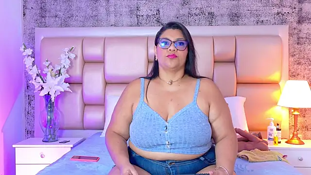 Snapshot of SelennaCooper chatting on 02.03.26 SelennaCooper online show from 02.03.26