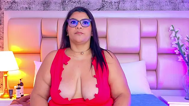 Snapshot of SelennaCooper chatting on 03.04.26 SelennaCooper online show from 03.04.26