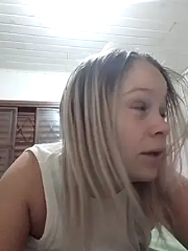 Snapshot of minagostosa123 chatting on 12.23.25 minagostosa123 online show from 12.23.25