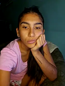 Snapshot of skinnyrox chatting on 02.03.26 skinnyrox online show from 02.03.26