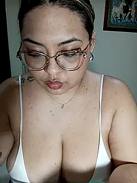 Snapshot of Anna_Lucia88 chatting on 01.12.26 Anna Lucia88 online show from 01.12.26