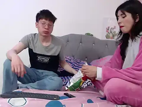 Snapshot of NAOMI-SENSUAL chatting on 11.24.25 NAOMI-SENSUAL online show from 11.24.25