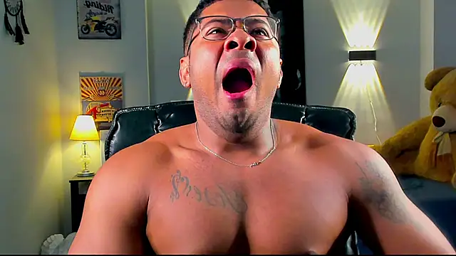 LEONHDZ online show from 12.13.25