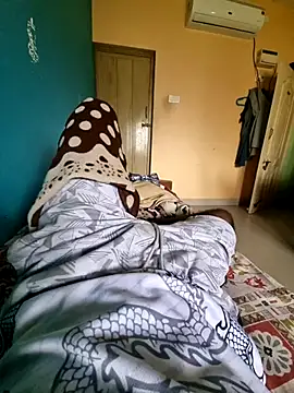 Snapshot of bbc_tamil chatting on 11.30.25 bbc tamil online show from 11.30.25