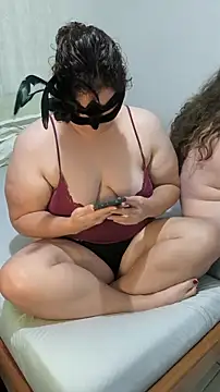 Snapshot of Marrie_Candy chatting on 11.25.25 Marrie Candy online show from 11.25.25