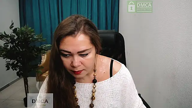 Snapshot of Susanna_S chatting on 11.27.25 Susanna S online show from 11.27.25