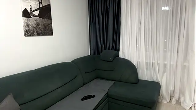 Snapshot of ScaNovaXen_ chatting on 11.30.25 ScaNovaXen online show from 11.30.25