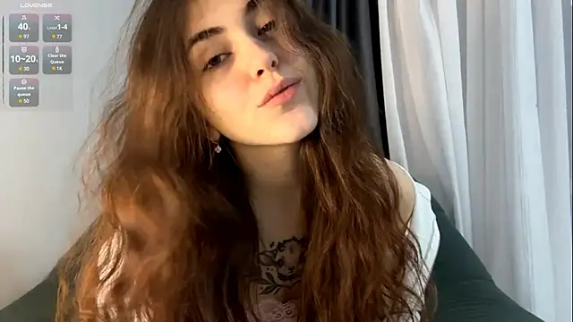 Snapshot of ScaNovaXen_ chatting on 12.15.25 ScaNovaXen online show from 12.15.25