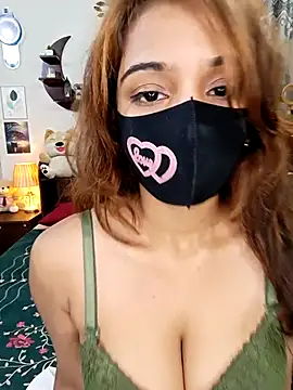 Snapshot of Sexy-Jara1 chatting on 11.23.25 Sexy-Jara1 online show from 11.23.25