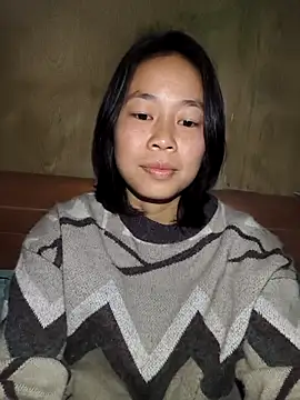 Snapshot of Cat-meow chatting on 11.30.25 Cat-meow online show from 11.30.25