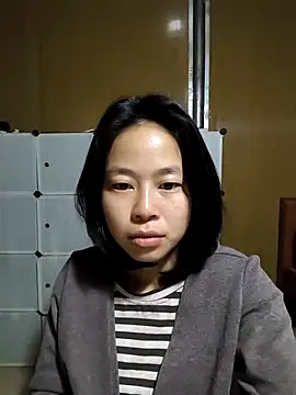 Snapshot of Cat-meow chatting on 12.13.25 Cat-meow online show from 12.13.25