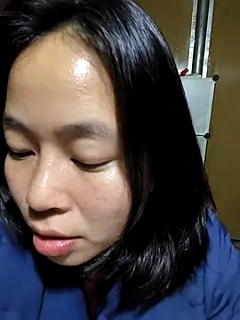 Snapshot of Cat-meow chatting on 12.19.25 Cat-meow online show from 12.19.25