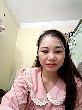 Snapshot of Moon-night222 chatting on 12.16.25 Moon-night222 online show from 12.16.25