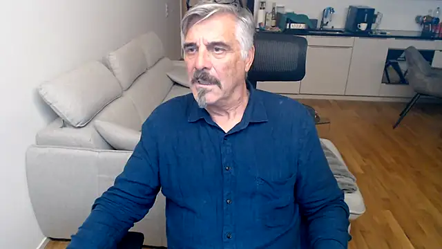 Buidapest online show from 02.04.26