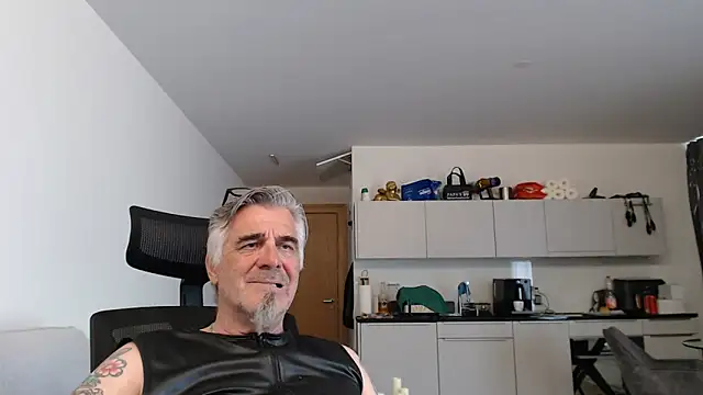 Buidapest online show from 05.03.26
