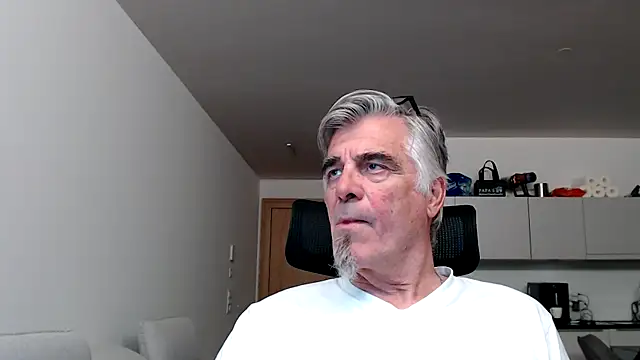Buidapest online show from 05.06.26