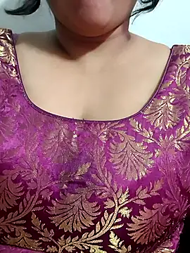 Snapshot of Winter_XOXO chatting on 12.14.25 Winter XOXO online show from 12.14.25