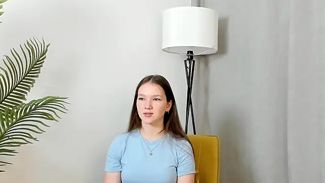 Snapshot of MelvinaEbner chatting on 11.18.25 MelvinaEbner online show from 11.18.25