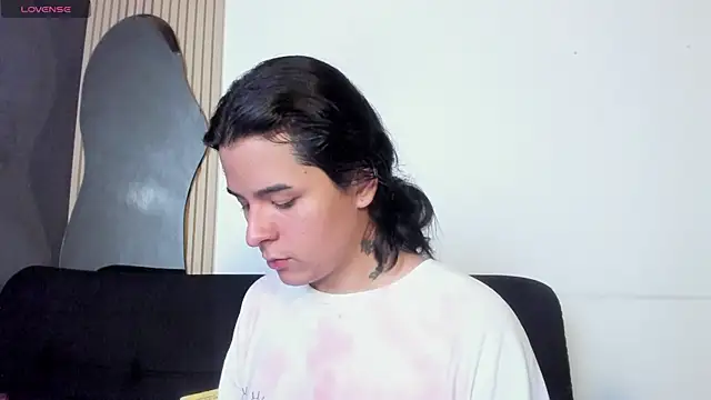 Snapshot of Angel-umbra chatting on 01.06.26 Angel-umbra online show from 01.06.26