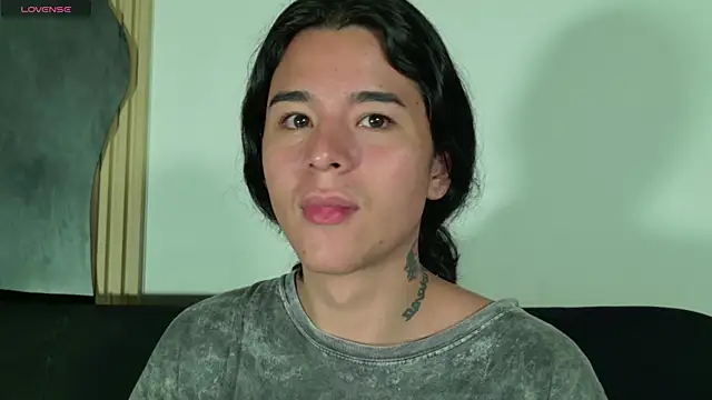 Snapshot of Angel-umbra chatting on 01.18.26 Angel-umbra online show from 01.18.26