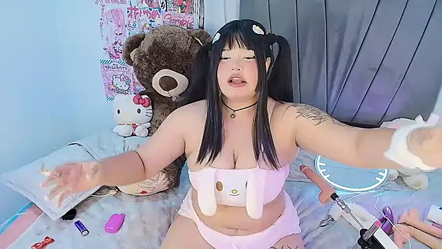 Snapshot of kittyhtxx chatting on 12.03.25 kittyhtxx online show from 12.03.25