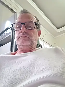 Snapshot of nard53 chatting on 12.14.25 nard53 online show from 12.14.25