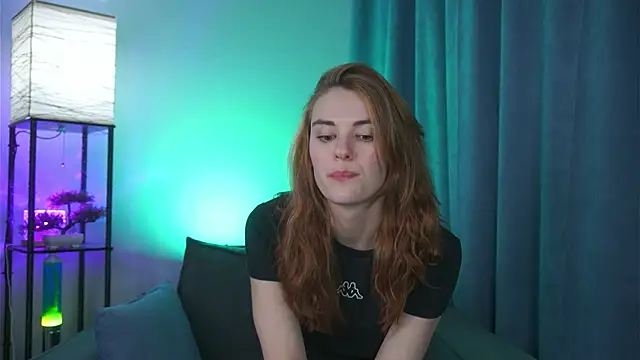 Snapshot of foxy_cute4you chatting on 03.17.26 foxy cute4you online show from 03.17.26