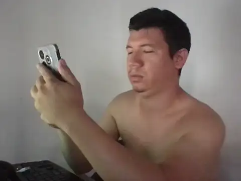 Snapshot of xxxlay chatting on 11.21.25 xxxlay online show from 11.21.25