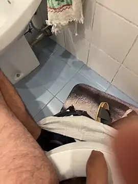 Snapshot of marc8876 chatting on 11.19.25 marc8876 online show from 11.19.25