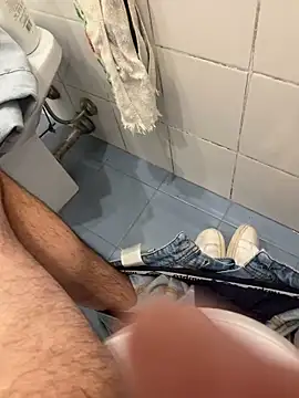 Snapshot of marc8876 chatting on 11.22.25 marc8876 online show from 11.22.25