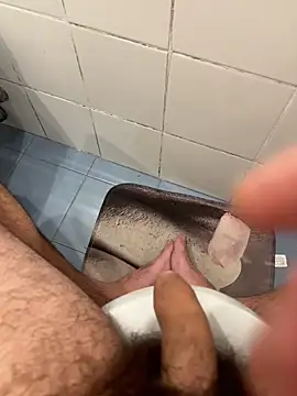 Snapshot of marc8876 chatting on 11.29.25 marc8876 online show from 11.29.25