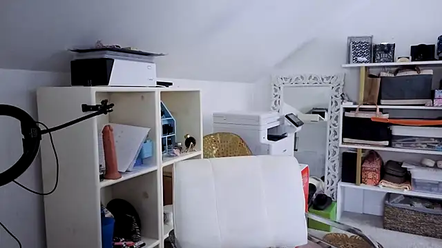 Snapshot of winestaindlips chatting on 02.10.26 winestaindlips online show from 02.10.26