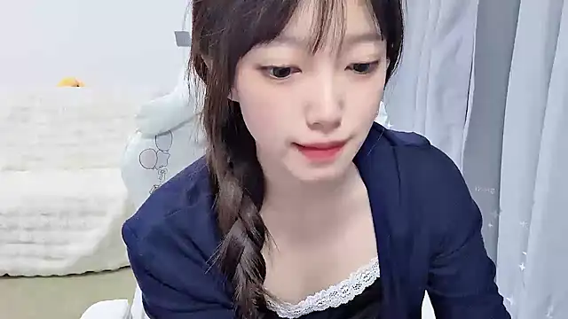 Snapshot of yuyayayu chatting on 01.06.26 yuyayayu online show from 01.06.26