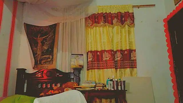 Snapshot of justcallmemargo chatting on 11.21.25 justcallmemargo online show from 11.21.25