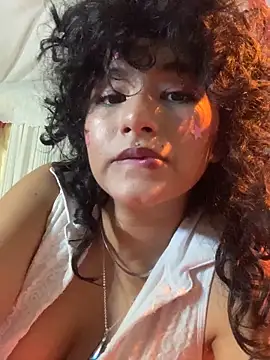 Snapshot of justcallmemargo chatting on 11.24.25 justcallmemargo online show from 11.24.25