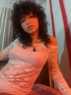 Snapshot of justcallmemargo chatting on 11.26.25 justcallmemargo online show from 11.26.25