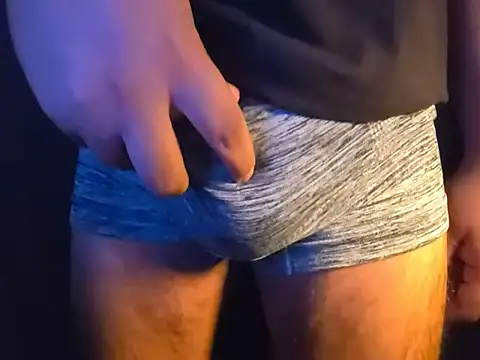 Snapshot of adrian_16_17 chatting on 11.24.25 adrian 16 17 online show from 11.24.25