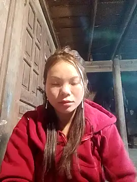 Snapshot of yu-zhen chatting on 11.18.25 yu-zhen online show from 11.18.25