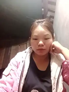 Snapshot of yu-zhen chatting on 11.20.25 yu-zhen online show from 11.20.25