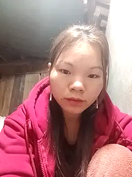 Snapshot of yu-zhen chatting on 11.22.25 yu-zhen online show from 11.22.25